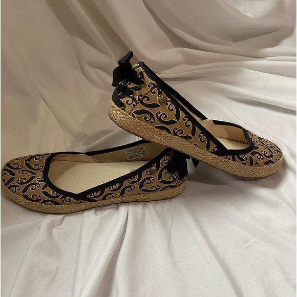 UGG Women’s Marrakech Indah Espadrille Ballet Flat Black/Tan Sz 6 EUC, Spring - Picture 12 of 13